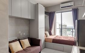 Calma Studio III At Skyhouse Apartment